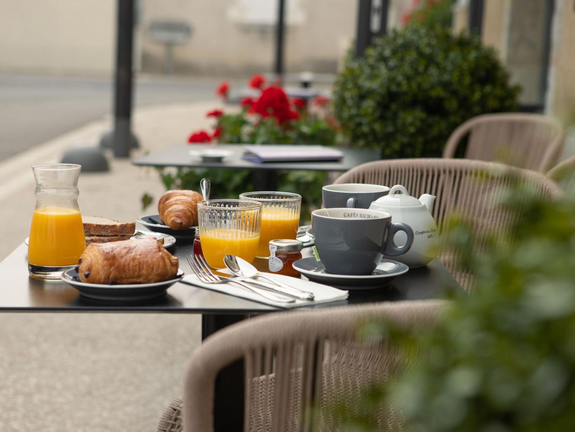 ホテル Relais De La Loire モンリヴォー エクステリア 写真